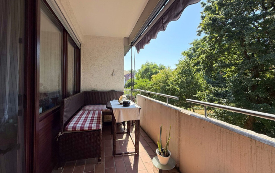 Schöne 2 Zimmer Wohnung – Ruhiges Wohnen mit Balkon und Garage zimmer