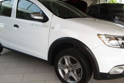 Dacia Sandero 25.400 km 10.490 &euro; Artern 06556