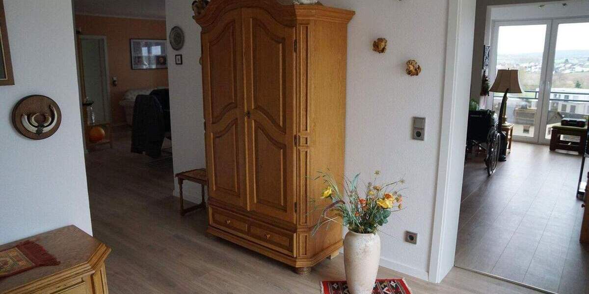 Etagenwohnung Bad Camberg - 3 Zimmer, 110 m&sup2;, 435.000&euro; | Angebot:25800180