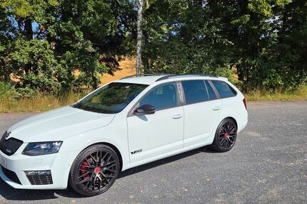 Skoda Octavia 158.535 km 16.599 € Estenfeld 97230