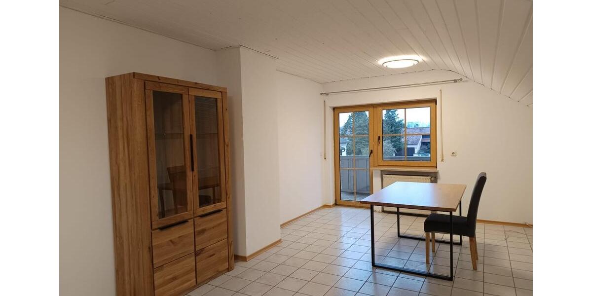 4-Zimmer-Wohnung (130 m²) im 1. OG eines 2-Familienhauses 4 zimmer