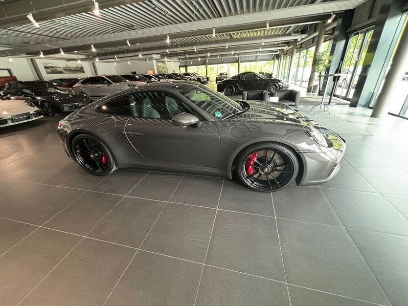 992