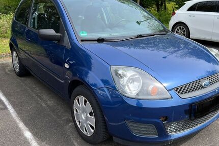 Ford Fiesta 124.000 km 2.300 &euro; Kiel 24145