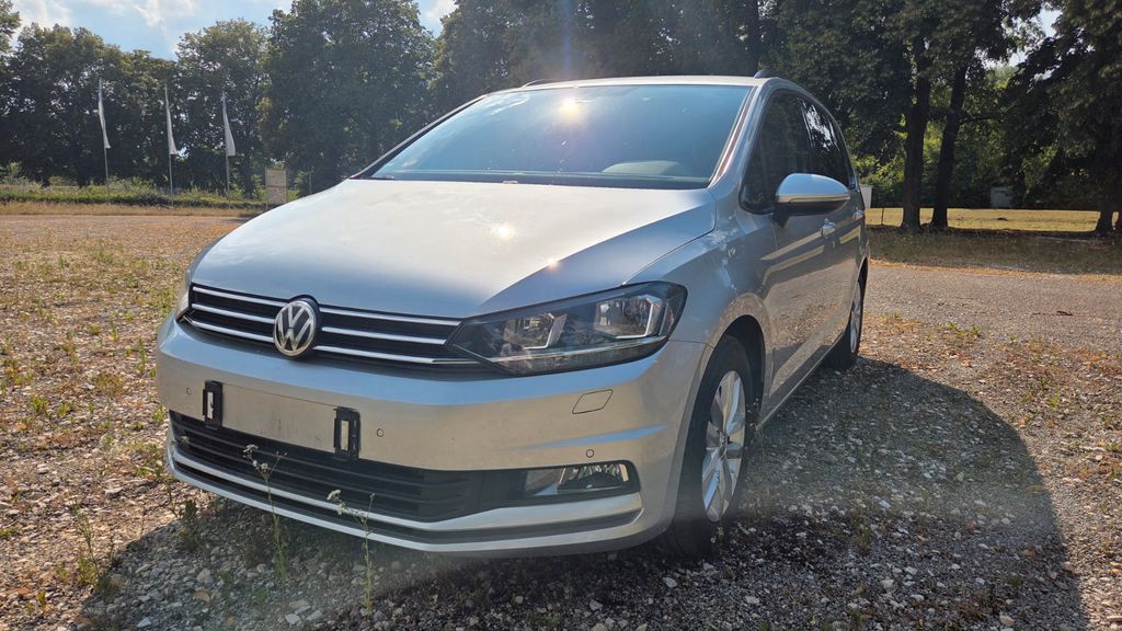 VW Touran 145.000 km 14.999 &euro; Oberboihingen 72644