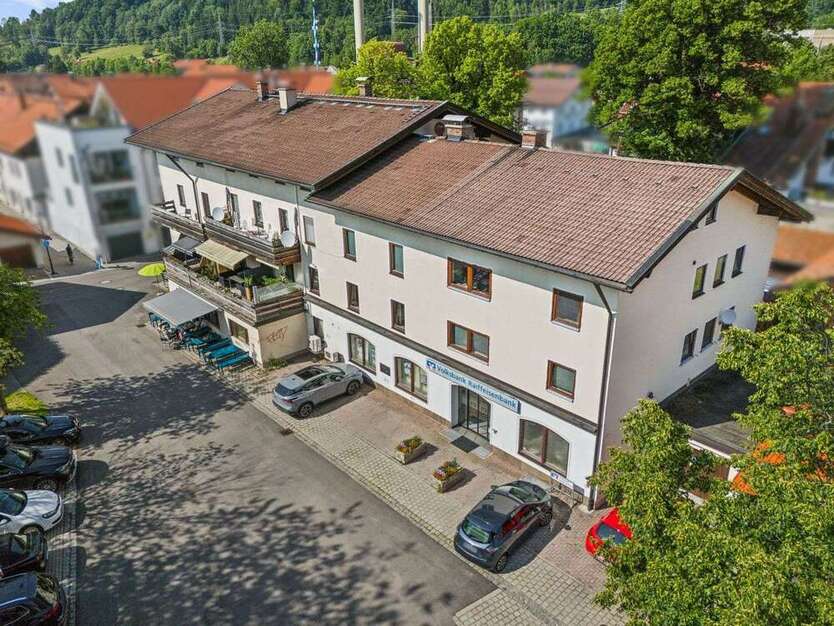 Haus zum Kaufen in Hausham 1.600.000 € 518 m²