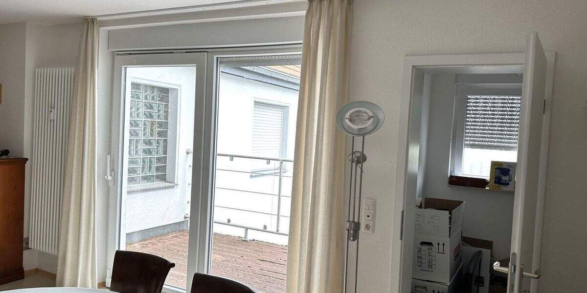 Wohn- und Geschäftshaus + Garagen + 1.186 m² großes Grundstück zu verkaufen 1 zimmer