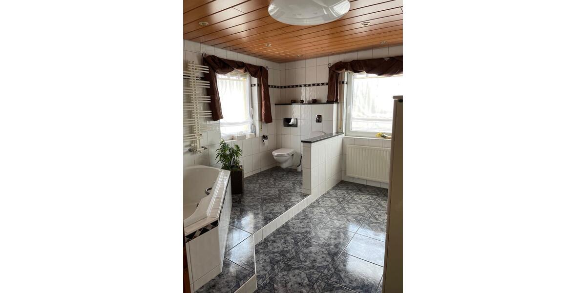 Doppelhaushälfte Völklingen - 11 Zimmer, 188 m&sup2;, 389.000&euro; | Angebot:27030270