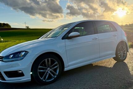 VW Golf 98.900 km 12.500 € Würzburg 97084