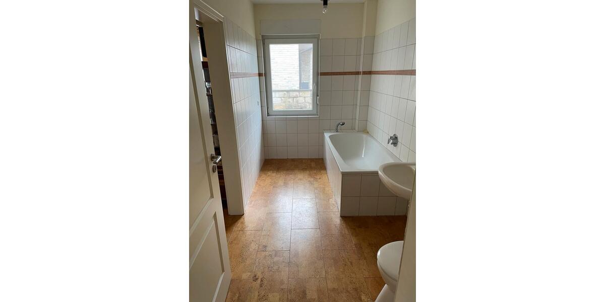 Einfamilienhaus Schwerin Friedrichsthal - 3 Zimmer, 100 m&sup2;, 1.400&euro; | Angebot:25178235