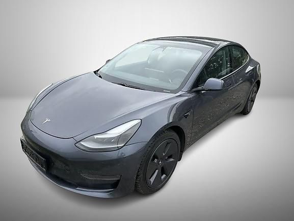 Tesla Model 3 56.868 km 27.199 € Ergolding 84030