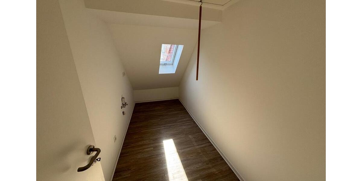 Dachgeschoßwohnung Melsungen - 2 Zimmer, 66 m&sup2;, 630&euro; | Angebot:26504243