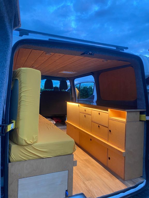Ford Transit Custom 223.590 km 12.650 € Friesenheim 77948