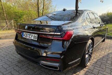BMW 745