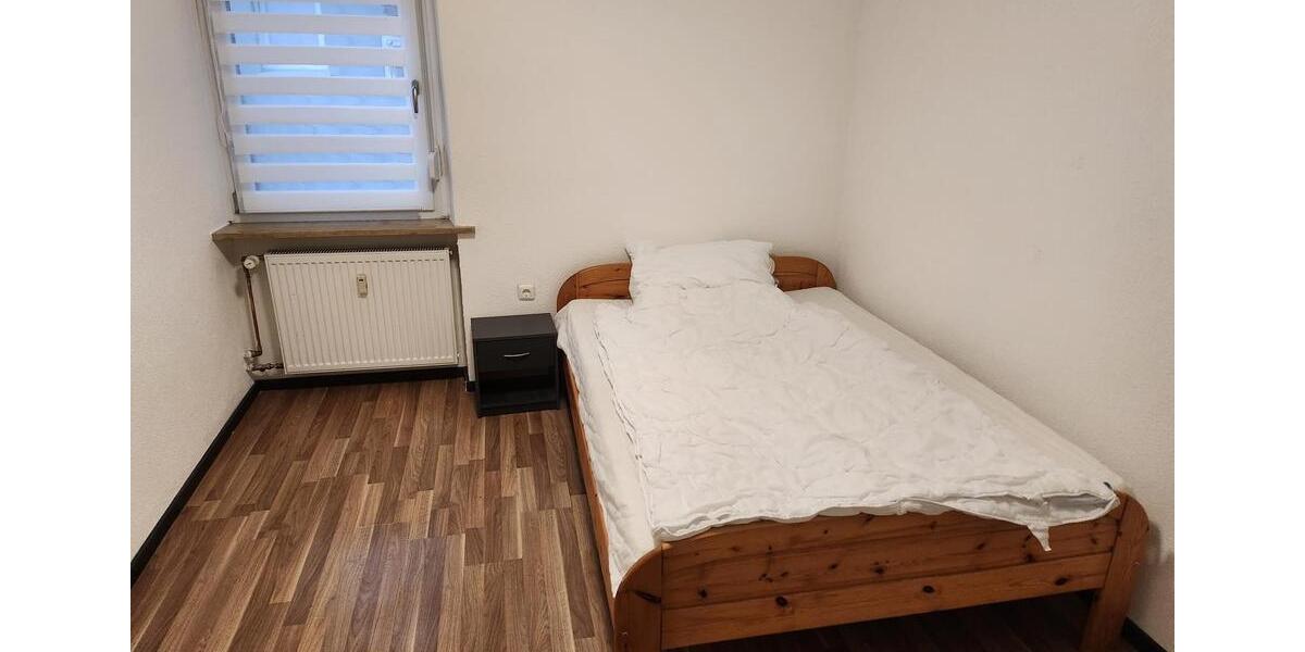 Etagenwohnung Hof Altstadt - 3 Zimmer, 65 m&sup2;, 35&euro; | Angebot:26398524
