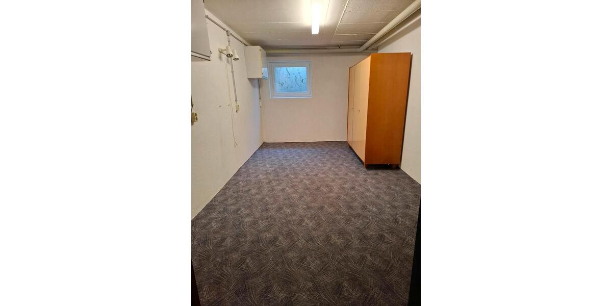 Dachgeschoßwohnung Burgkirchen an der Alz - 2.5 Zimmer, 70 m&sup2;, 750&euro; | Angebot:25309043