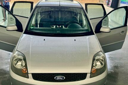 Ford Fiesta 140.000 km 3.149 &euro; Weilburg 35781
