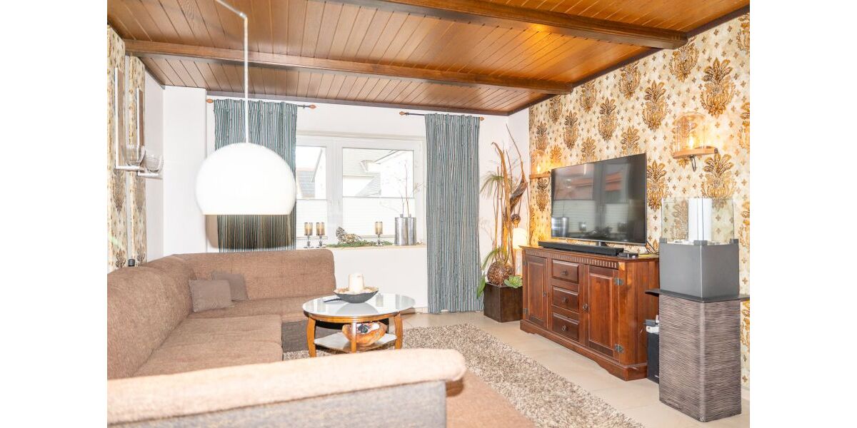 Provisionsfrei* Geräumiges, zentralgelegenes 6-Zimmer Einfamilienhaus mit Gewerbeeinheit in Eilshausen - Einfamilienhaus Hiddenhausen | Angebot:26689390