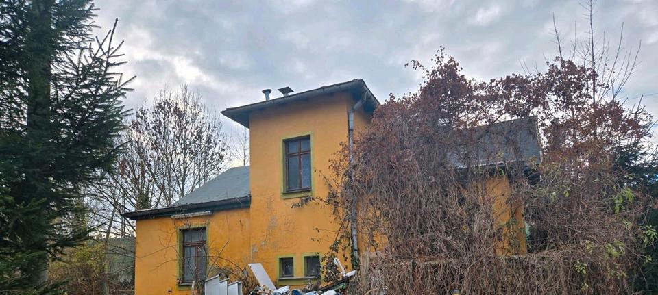 Einfamilienhaus Netzschkau - 5 Zimmer, 100 m&sup2;, 39.600&euro; | Angebot:27122742