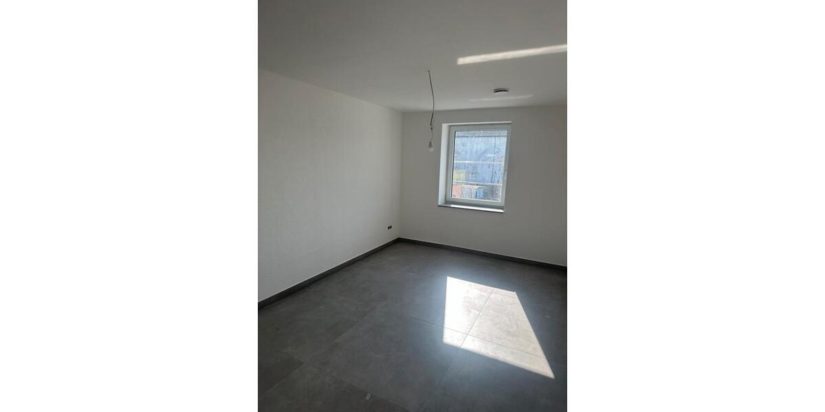 Etagenwohnung Brühl - 4 Zimmer, 100 m&sup2;, 1.900&euro; | Angebot:25414576