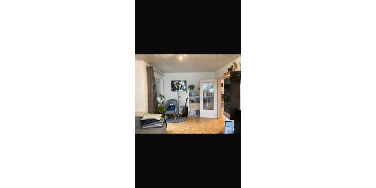 Dachgeschoßwohnung Berg bei Neumarkt in der Oberpfalz - 3 Zimmer, 95 m&sup2;, 1.000&euro; | Angebot:26144196
