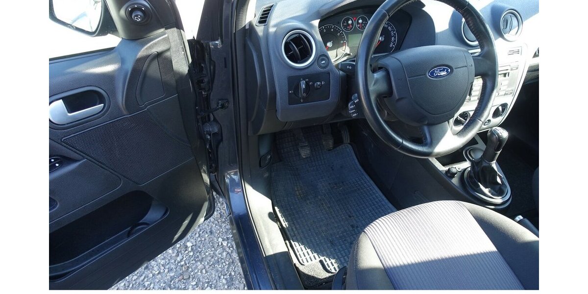 Ford Fusion Fun X Klima 8-fach bereift Bremsen neu gute 113.000 km 1.950 &euro; Neumarkt/OPf 92318