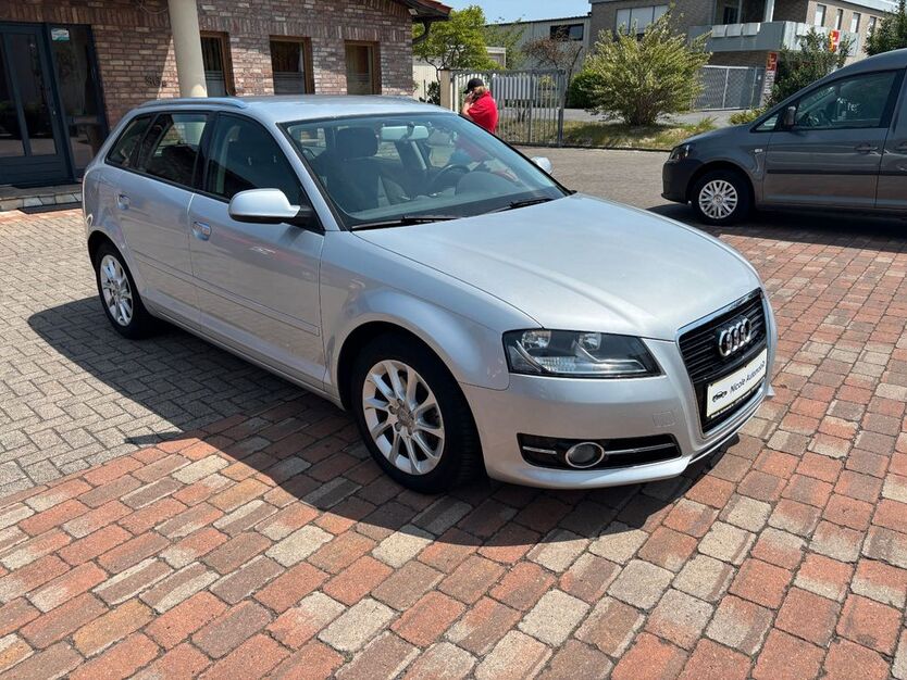 Audi A3 127.600 km 11.900 € Versmold 33775