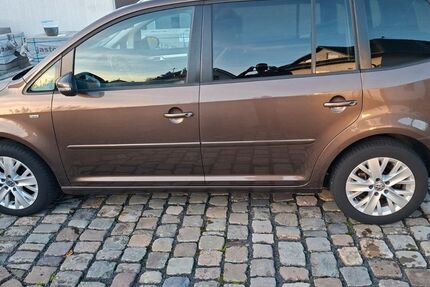 VW Touran 177.500 km 8.999 &euro; Weyerbusch 57635