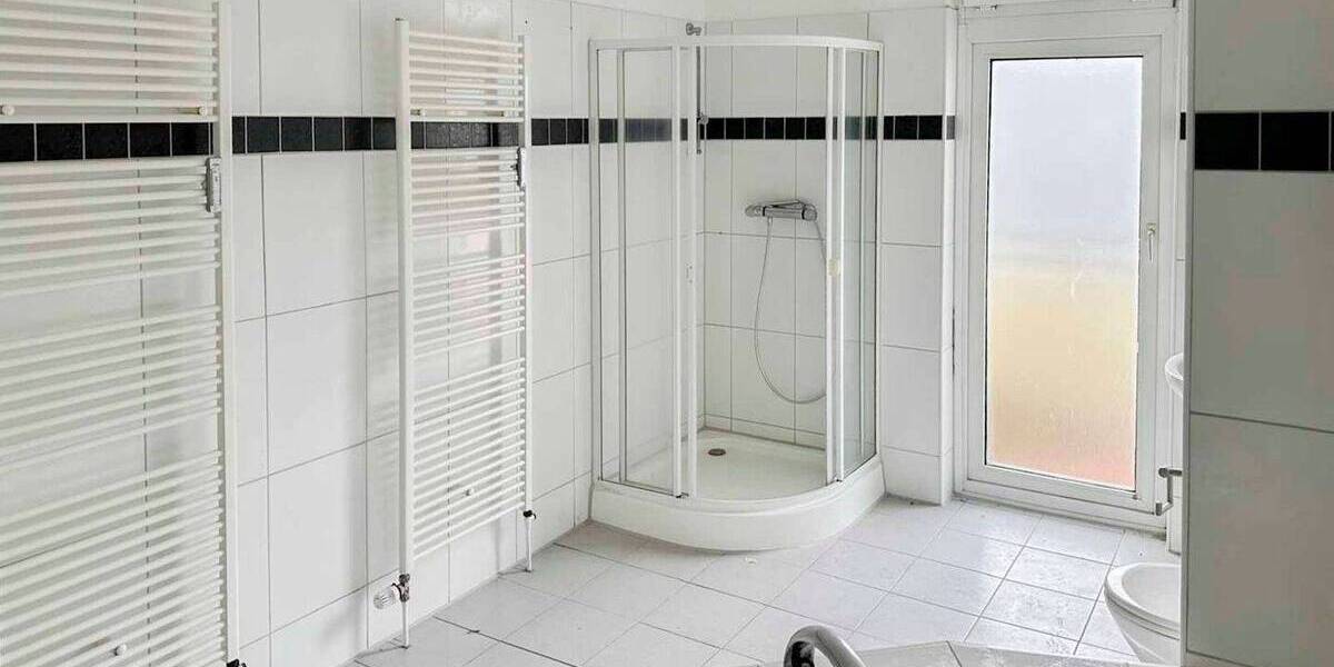 Mehrfamilienhaus, Wohnhaus Bremerhaven Mitte - 1 Zimmer, 2.750.000&euro; | Angebot:26219203
