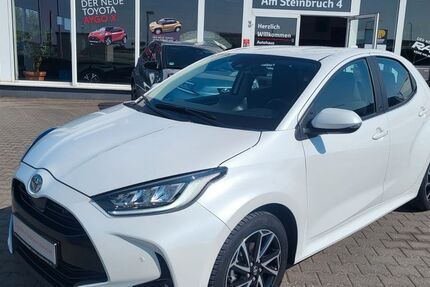 Toyota Yaris 12.806 km 19.990 &euro; Staßfurt 39418