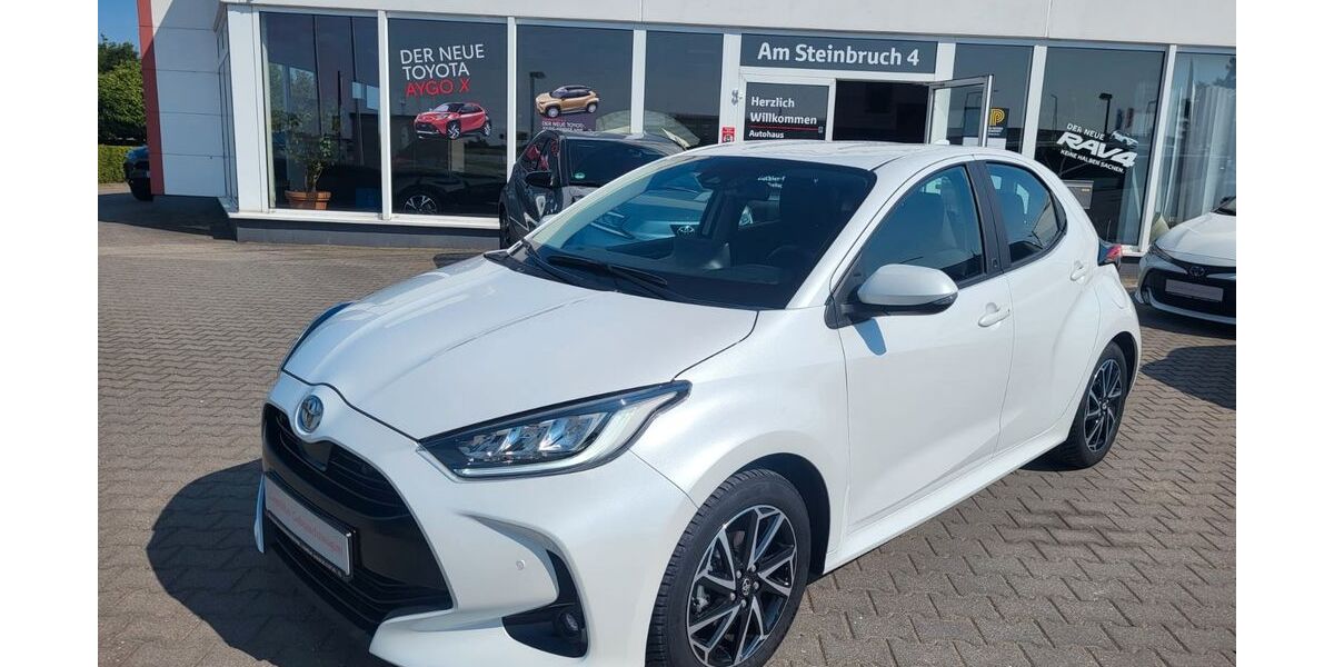 Toyota Yaris 12.806 km 19.990 &euro; Staßfurt 39418