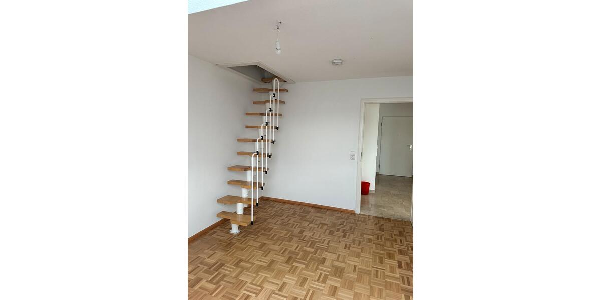 Dachgeschoßwohnung Renningen - 3.5 Zimmer, 75 m&sup2;, 390.000&euro; | Angebot:25644989