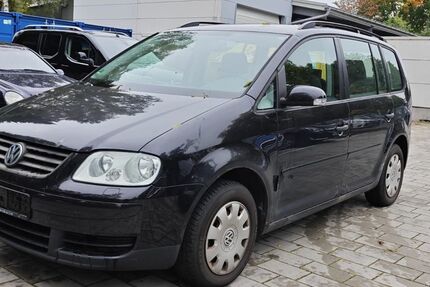 VW Touran 260.000 km 1.300 € Nürnberg 90439