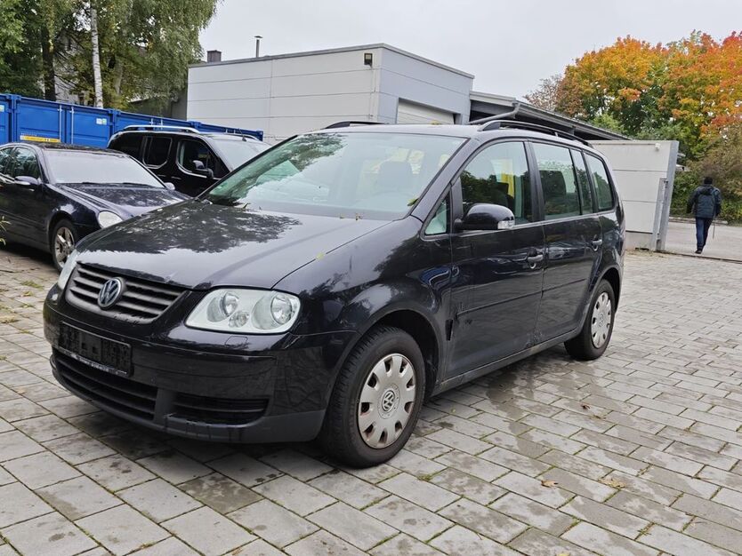 VW Touran 260.000 km 1.300 € Nürnberg 90439