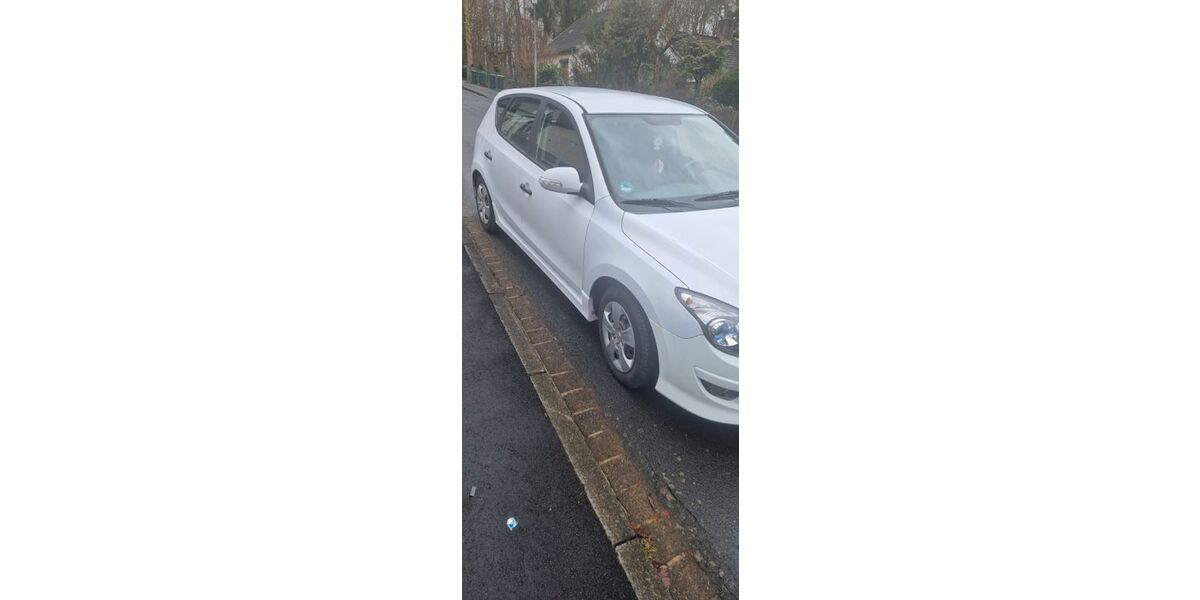 Hyundai i30 208.255 km 2.600 &euro; Kassel 34123