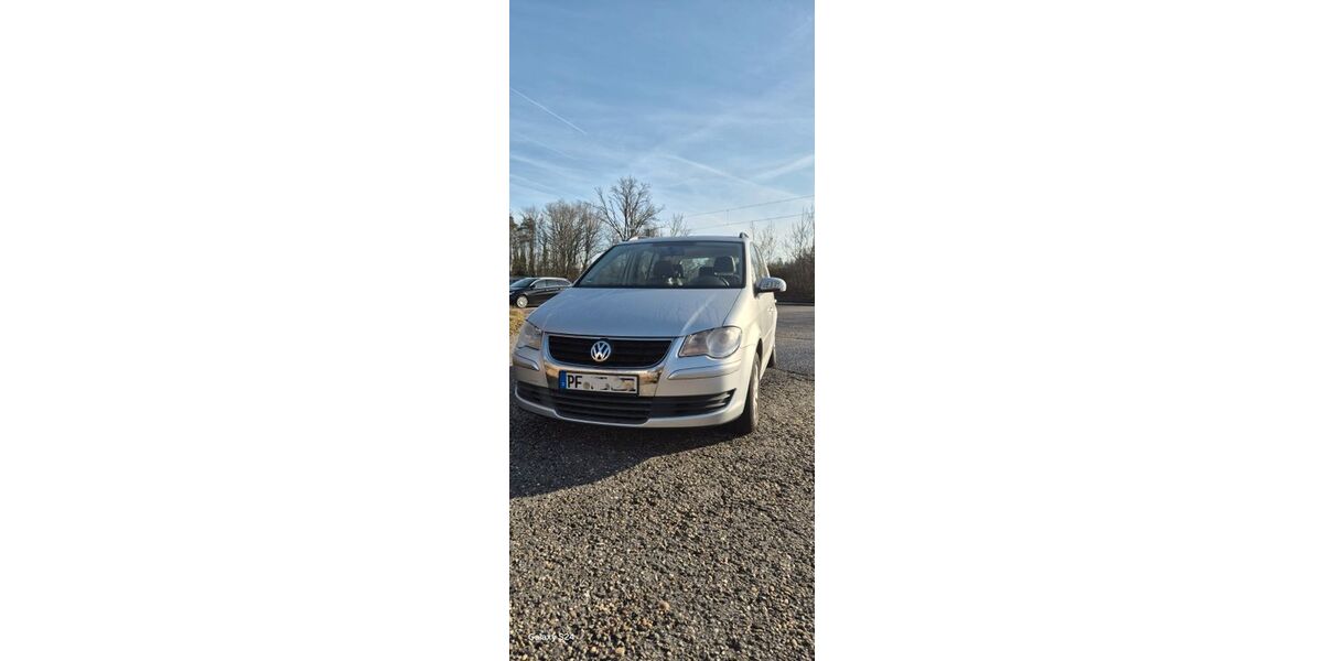 VW Touran 215.860 km 3.100 &euro; Pforzheim 75179