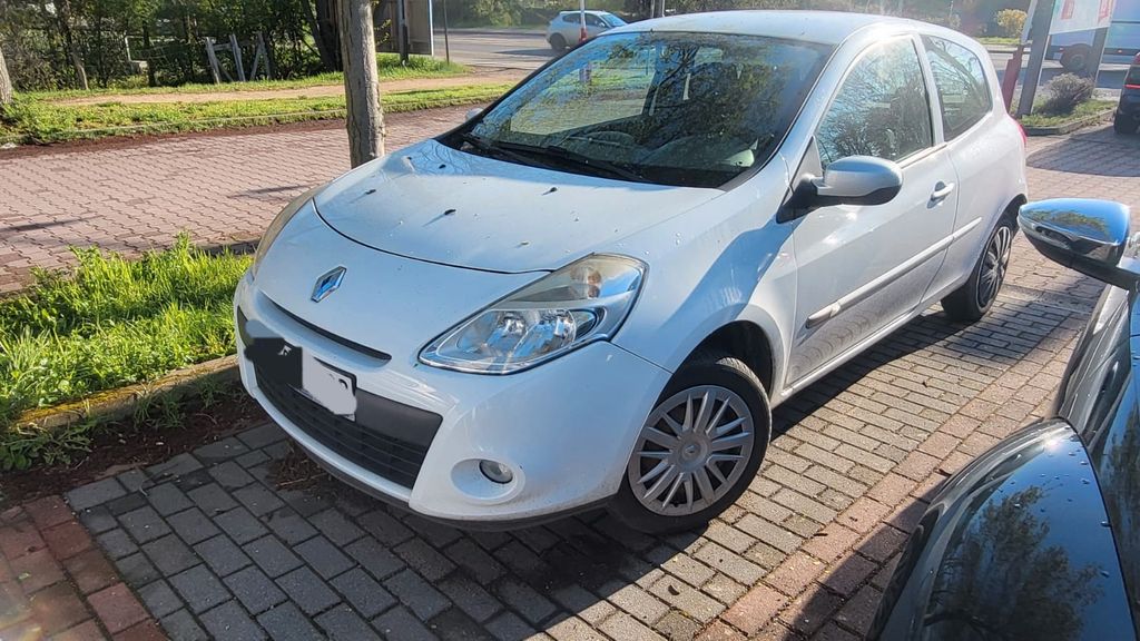 Renault Clio 51.005 km 2.750 &euro; Berlin 12359