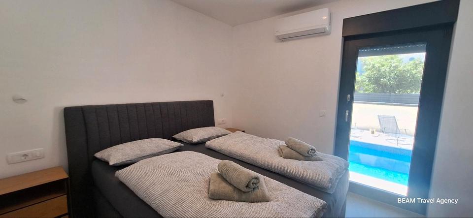 Ferienimmobilie Köln Rodenkirchen - 150&euro; | Angebot:26167957