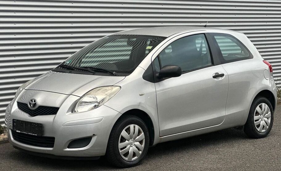 Toyota Yaris 176.103 km 1.600 € Herborn 35745