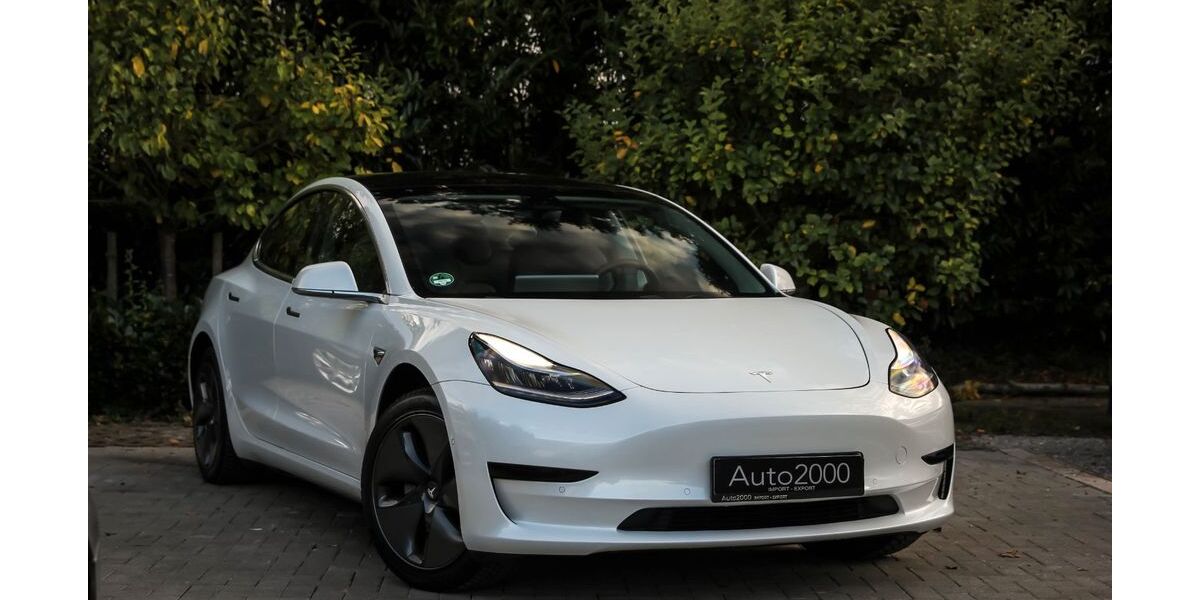 Tesla Model 3 141.000 km 17.990 € Unna 59427