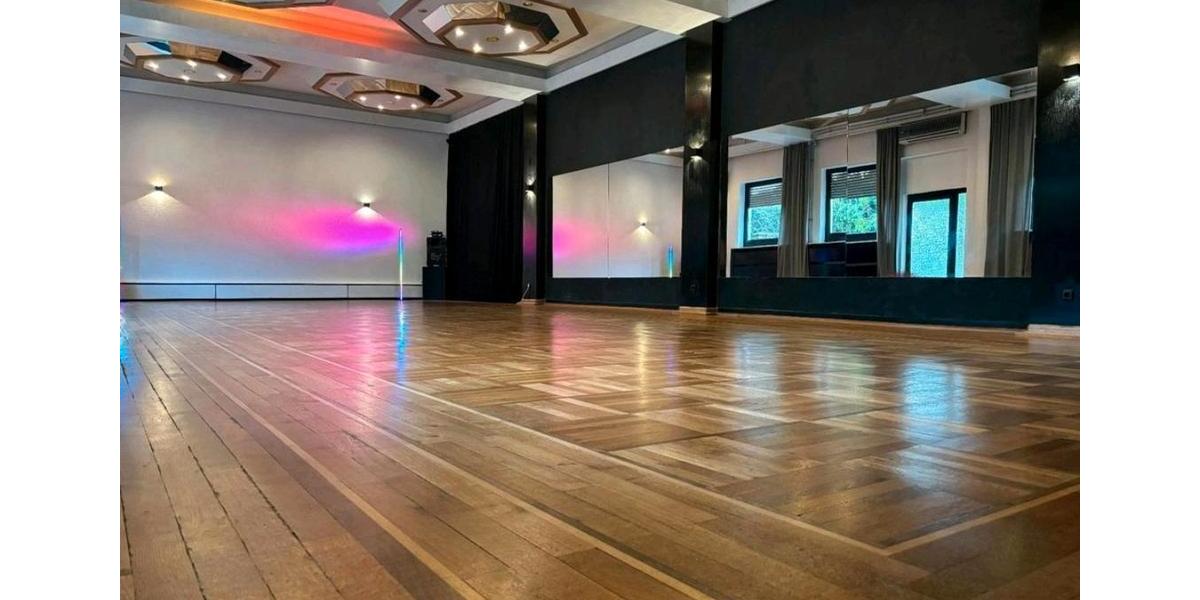 Heller Kursraum mit Bistro* Yoga, Hipp-Hopp* stundenweise zimmer