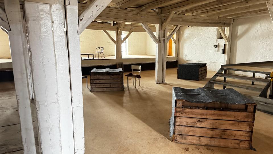 individuell zuzuschneidende Gewerbefläche in historischem Fachwerkgebäude zimmer