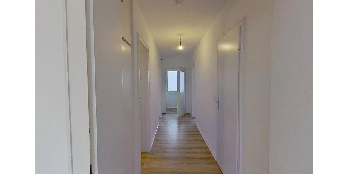 Helles Zuhause mit Balkon – frisch sanierte 3-Zimmer-Wohnung 3 zimmer