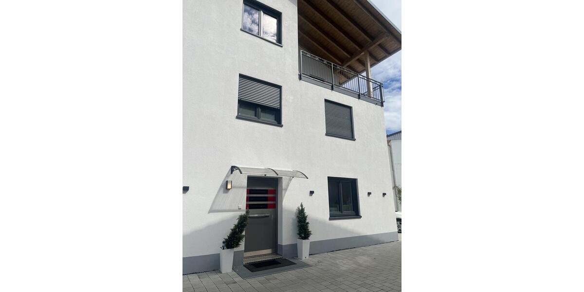 Mehrfamilienhaus, Wohnhaus Geretsried - 17 Zimmer, 404 m&sup2;, 4.000&euro; | Angebot:26660034