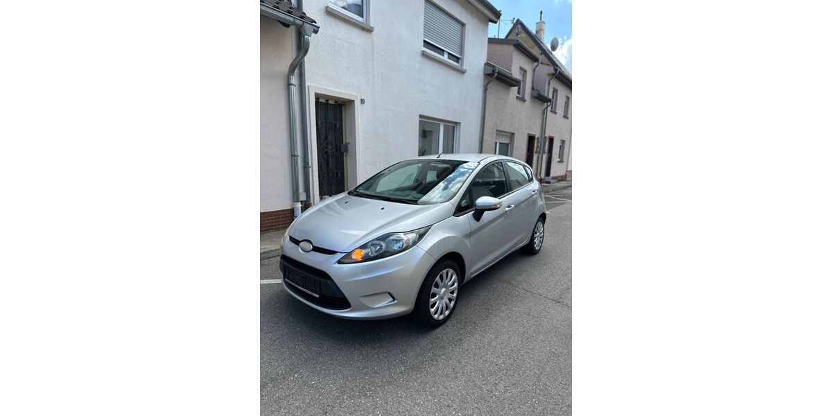 Ford Fiesta 194.000 km 2.800 &euro; Bad kreuznach 55543