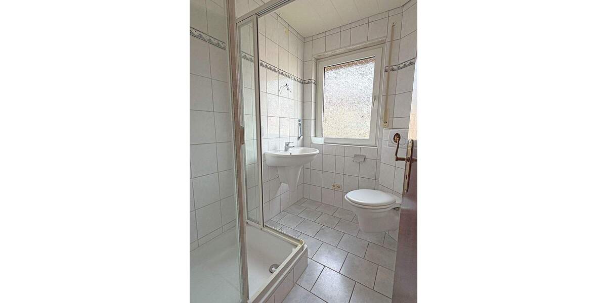 Mehrfamilienhaus, Wohnhaus Enger Dreyen - 6 Zimmer, 131 m&sup2;, 190.000&euro; | Angebot:26674319