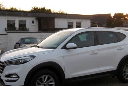 Hyundai TUCSON 100.000 km 12.150 &euro; Niederzier 52382