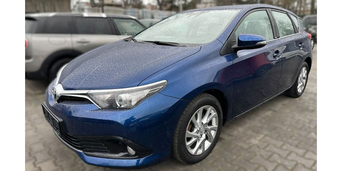 Toyota Auris 46.000 km 14.950 &euro; Berlin-Spandau 13585