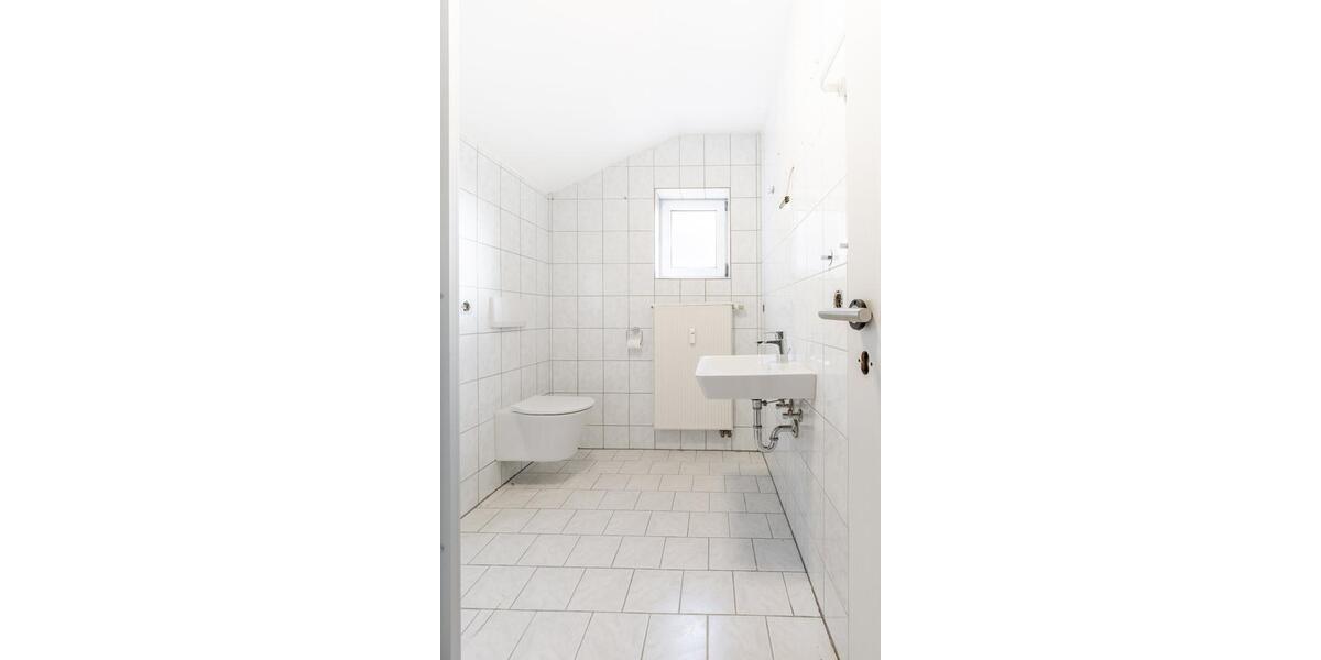 Dachgeschoßwohnung Ergoldsbach Langenhettenbach - 2 Zimmer, 72 m&sup2;, 770&euro; | Angebot:25078922