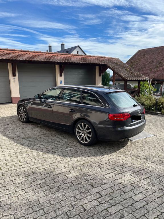 Audi A4 299.524 km 5.200 € Absberg 91720