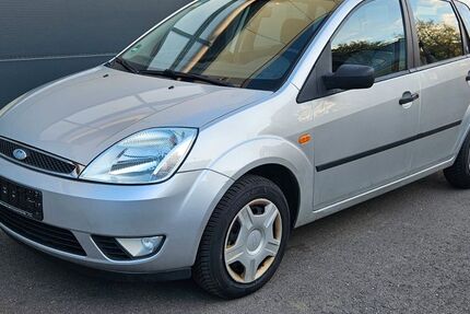 Ford Fiesta 230.000 km 950 € Aldingen 78554